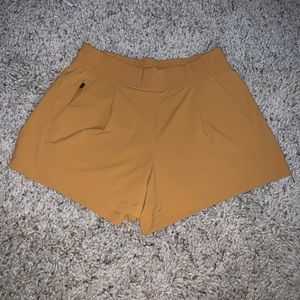 Athleta size 2 - Brooklyn Textured Short